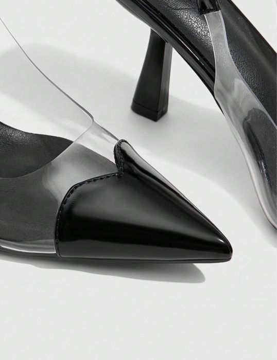 Нови черни обувки