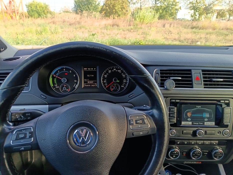 Volkswagen Jetta 2013 hibrid, 6.684 € — imagine 5