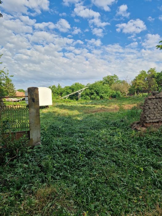 Продава се Парцел в с. Горна Митрополия, Област Плевен - 835 кв.м за 15 €/кв.м - Снимка #1