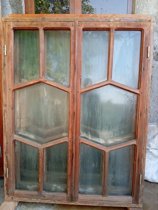 Eshik va romlar sotiladi