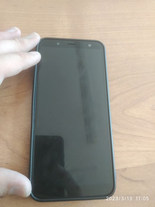 Samsung j6 32 hotira Holati yaxshi Hech qayeti almashmagan narxi 700.