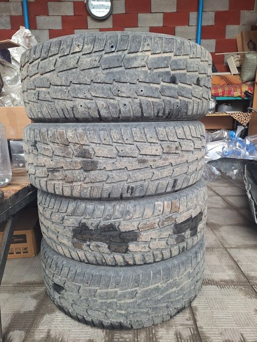 Зимние шины комплект