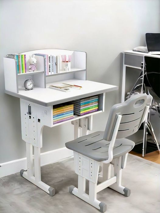Эргономичный набор стол и стул для ребёнка