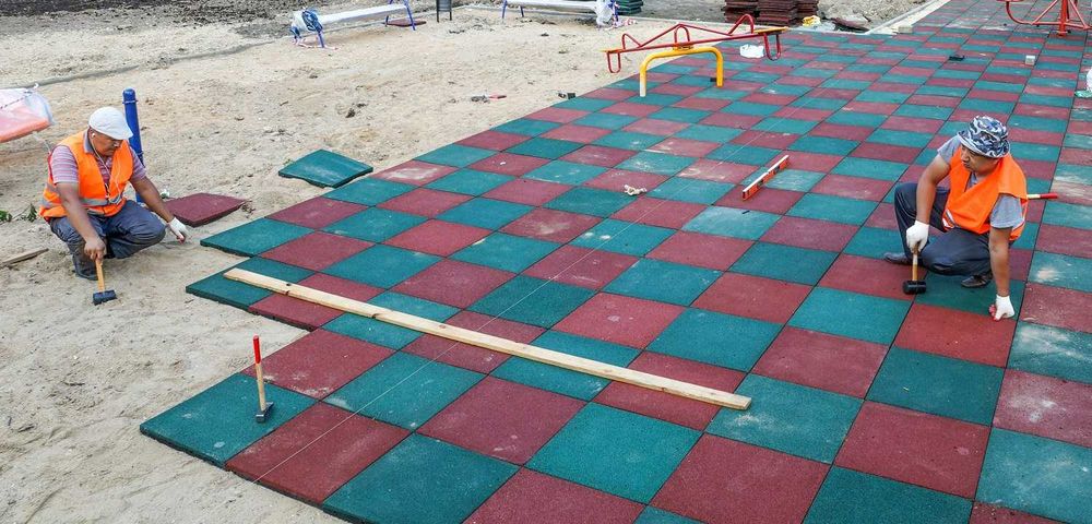 Fabrica de pavele si dale din cauciuc / tartan