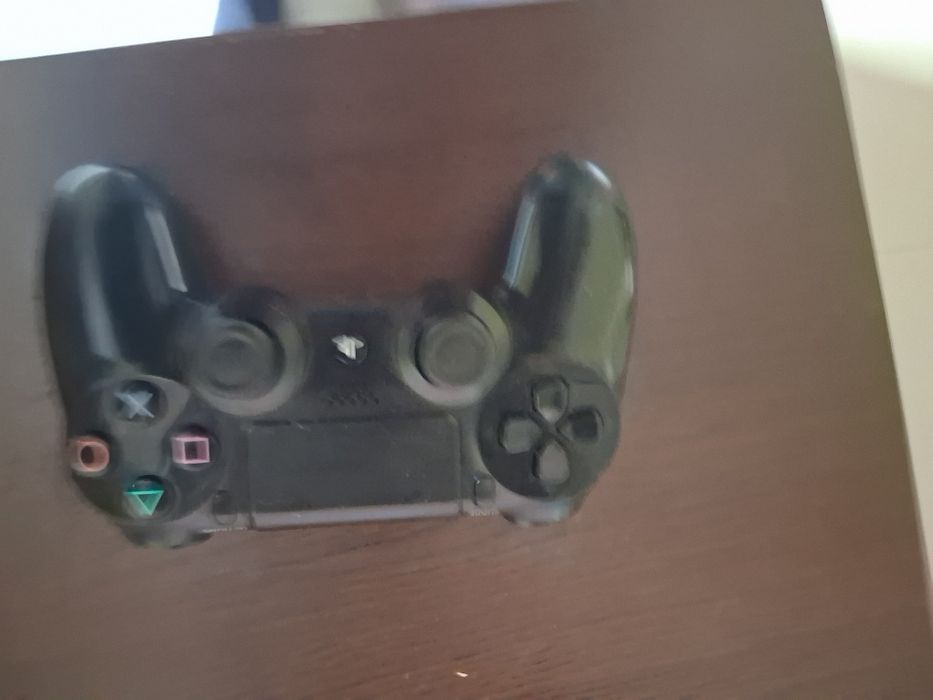 Vând ps 4 cu fifa 23