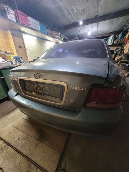 Хюндай Соната по кускам.