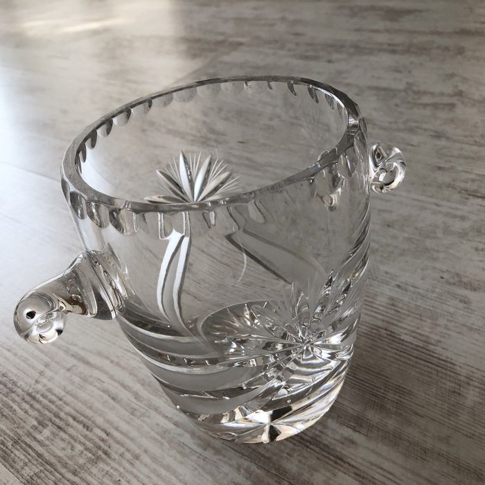 купа бонбониера ваза от бохемски кристал
