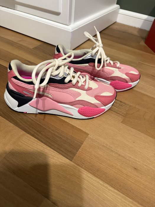 Обивки Puma-като нови, обувани само веднъж за проба.
