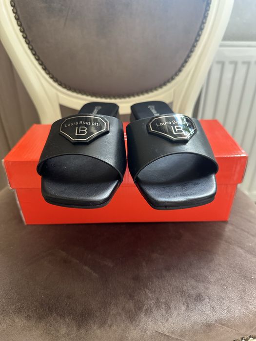 Летняя кожаная обувь