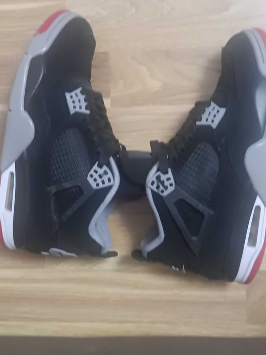 Jordan 4 bred 2019 marime 40.5