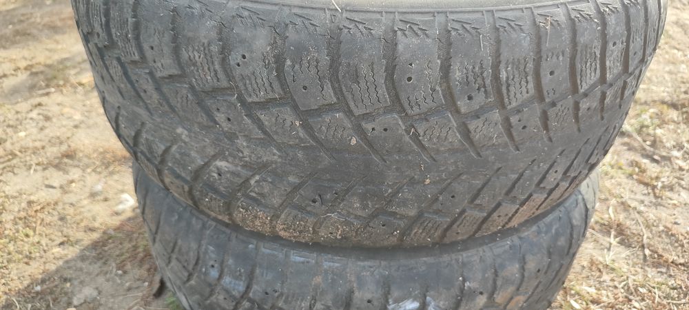 Продам две резины на 16