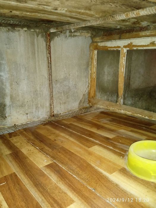 Куйон. Товук бокиш учун кафас сотилади