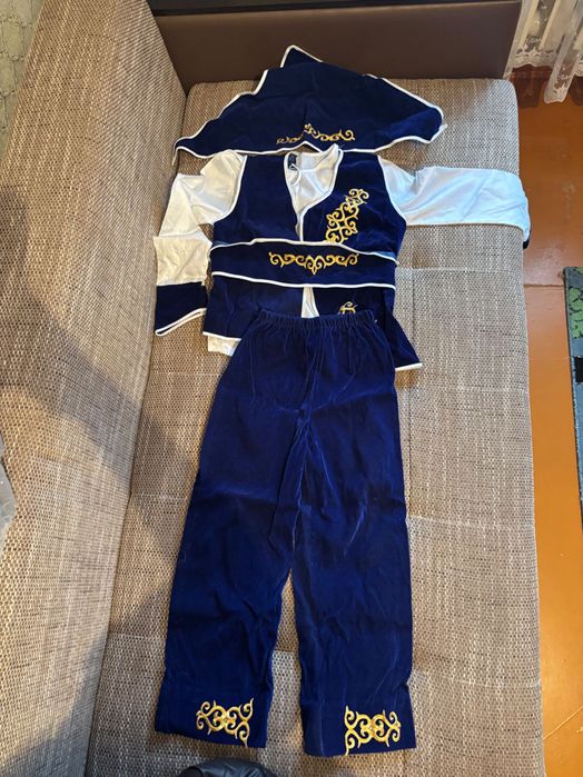 Продам национальные костюмы