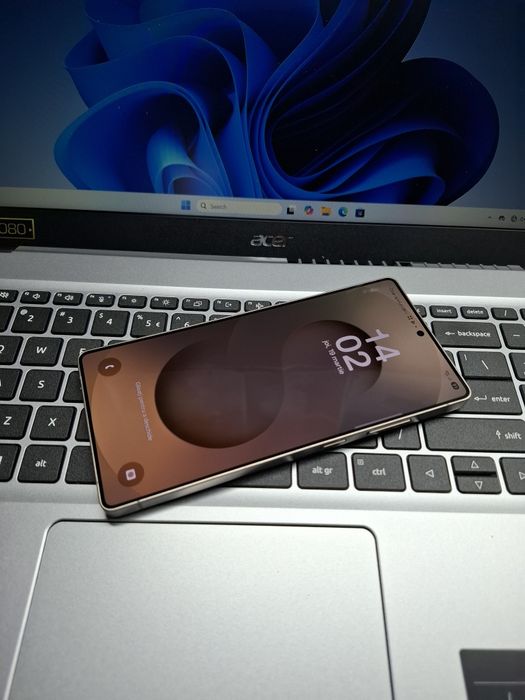 Samsung S25 Ultra 1Tb 100% Baterie