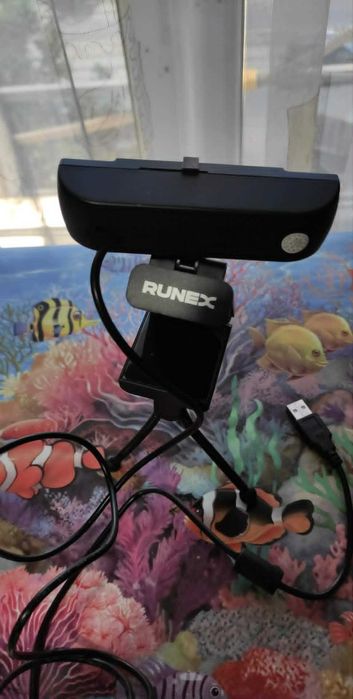 Vand camera web cu trepied si protectie obiectiv noua