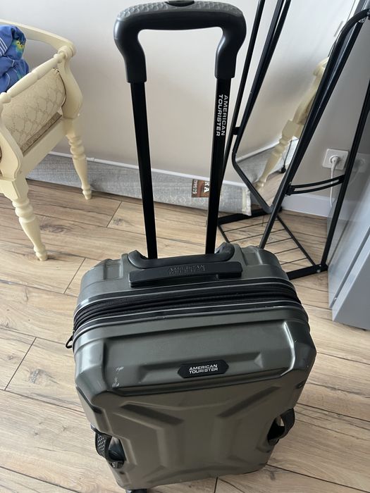 Дорожный чемодан