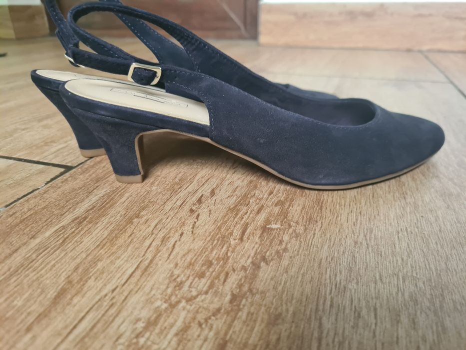 Vand pantofi dama noi din piele intoarsa