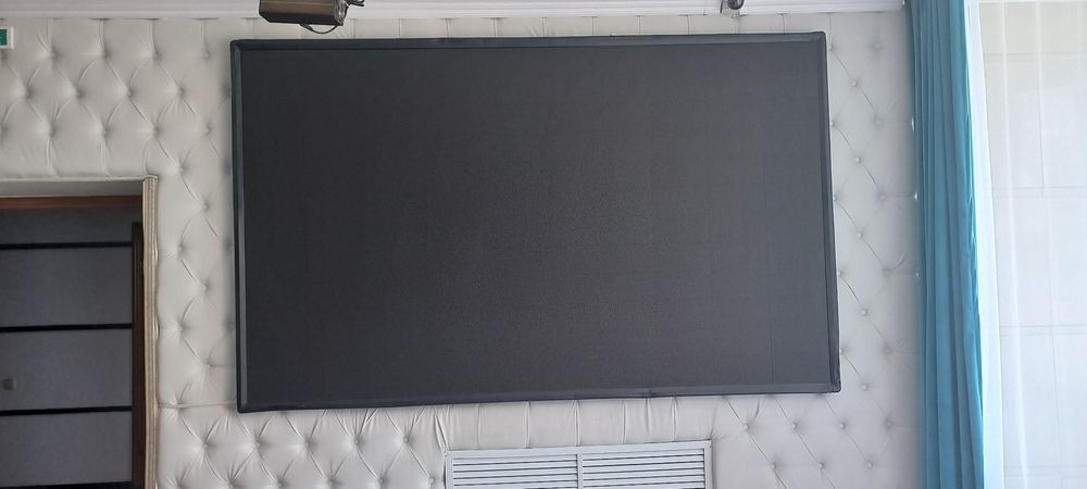 Продам Лед экран новый размер 2.6 м на 1.6 м
