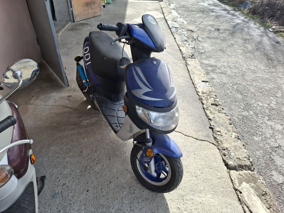 Скутери  три броя
