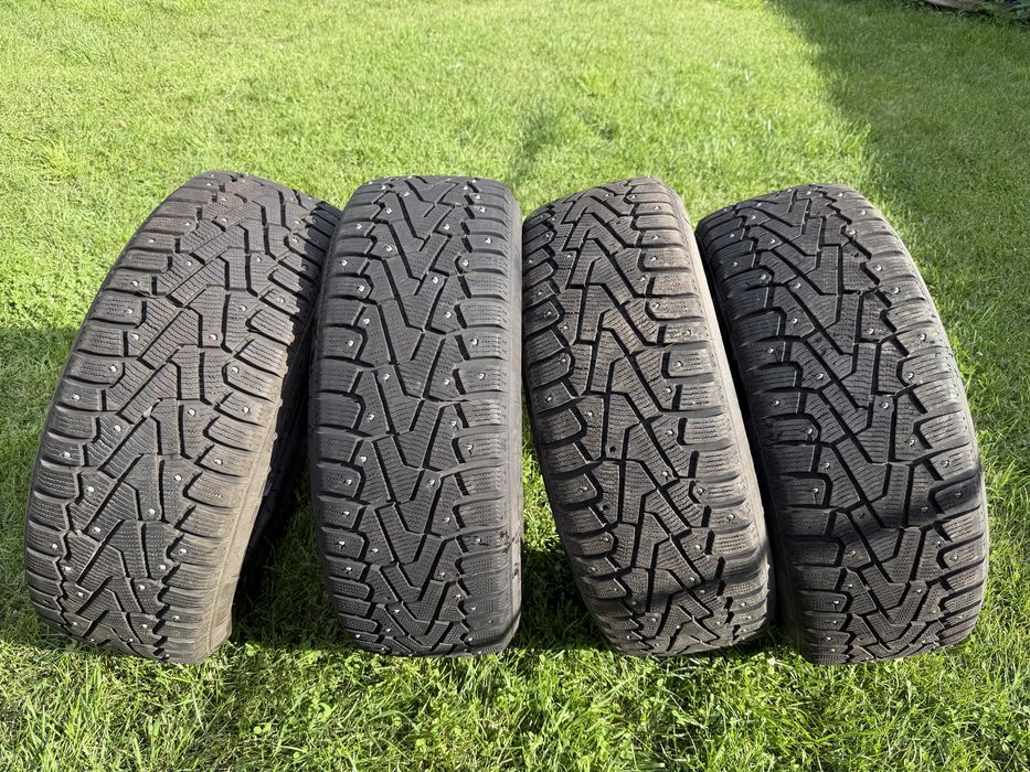 Зимние шины  Pirelli 225/55 R17