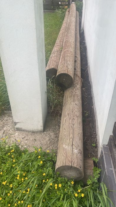 3 stâlpi pentru construcții