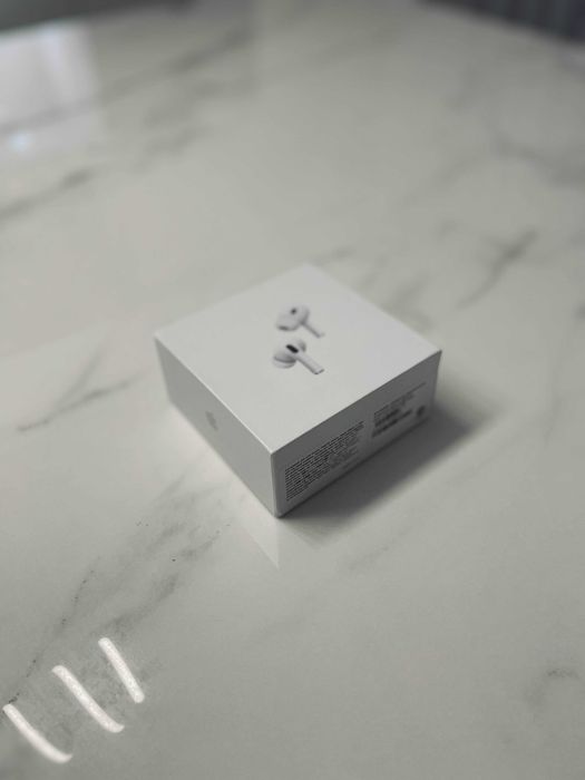Apple AirPods Pro (2nd Generation) – Оригинални, като нови