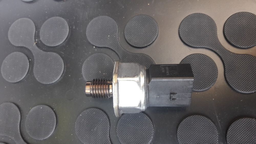 Датчик високо налягане / Fuel Rail pressure sensor