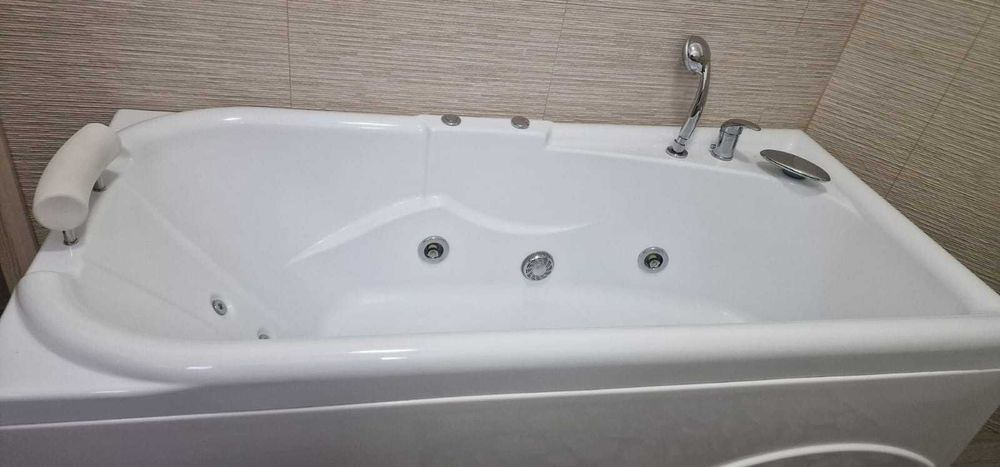 De vanzare cada hidromasaj 170cm /80cm