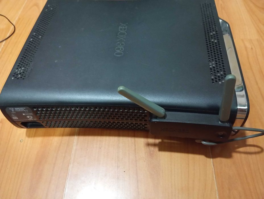 Xbox 360 със 2 джойстика