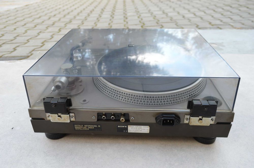 Pick up Sony PS 6750