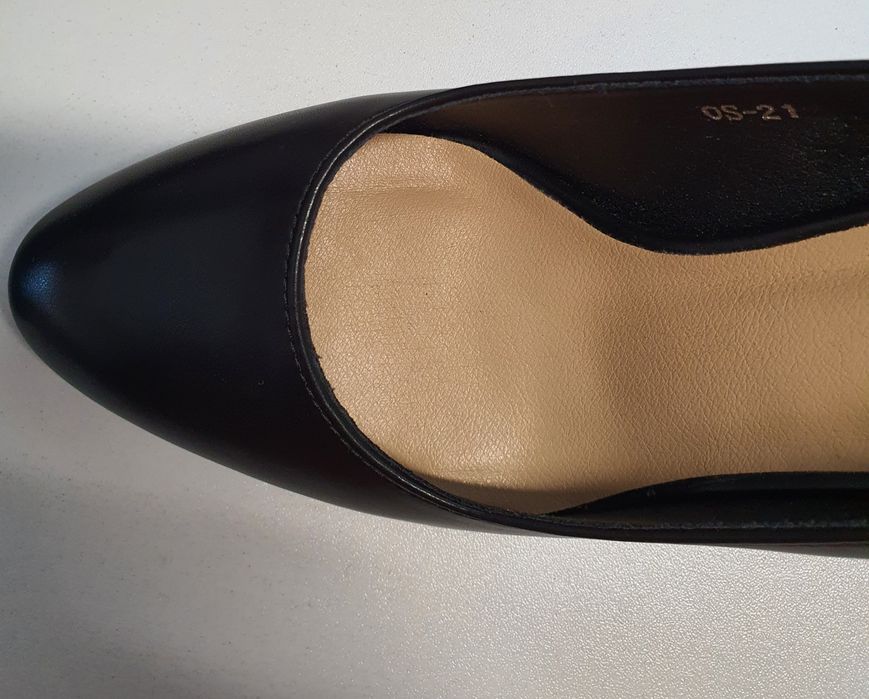 Удобни обувки с ток