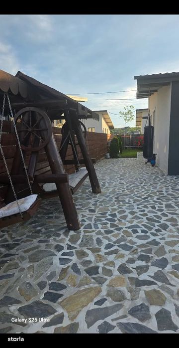Casă cu 4 camere, garaj și pod  în Visan