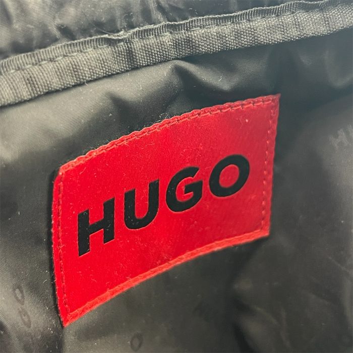 Boss Мъжка чантичка за през рамо