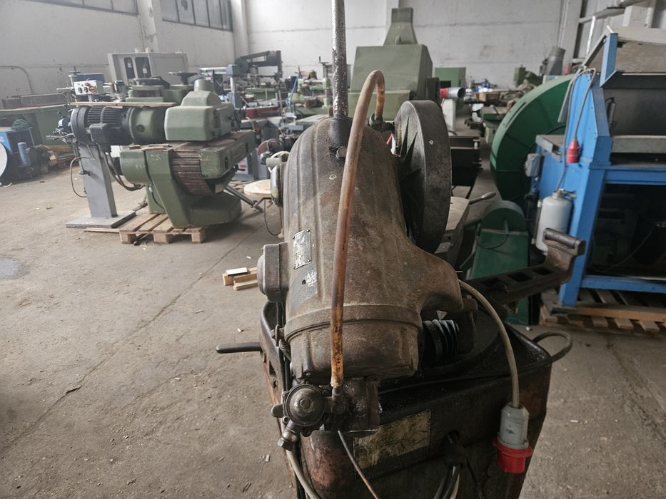 пендула за метал