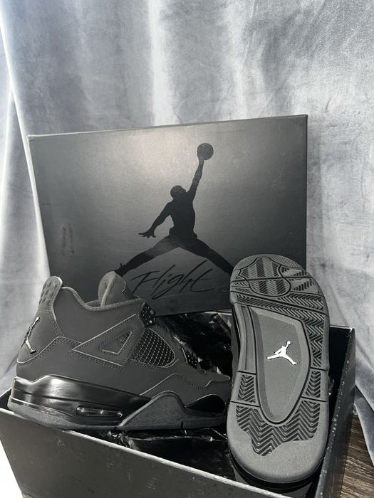 Jordan 4 Black Cat