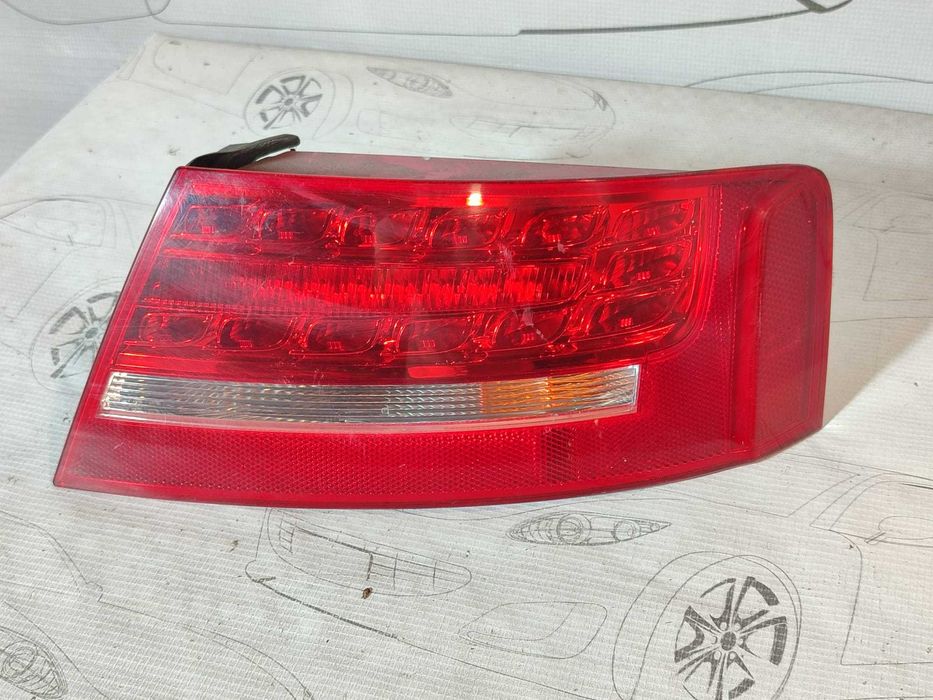 Stop aripă spate dreaptă Hatchback Audi A5 Sportback 8TA 2011 2.0 B Cod OEM: 8T8945096D (5G3)