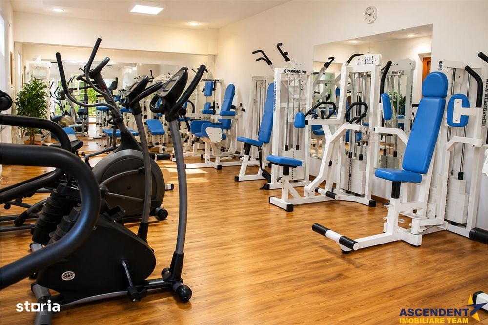 Hotel 3* + Pensiune 4*, piscina, teren tenis, 6.200mp parc privat +, S