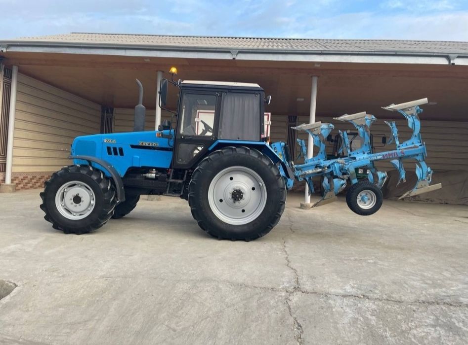 Беларусь трактор 12.21.2 сотилади