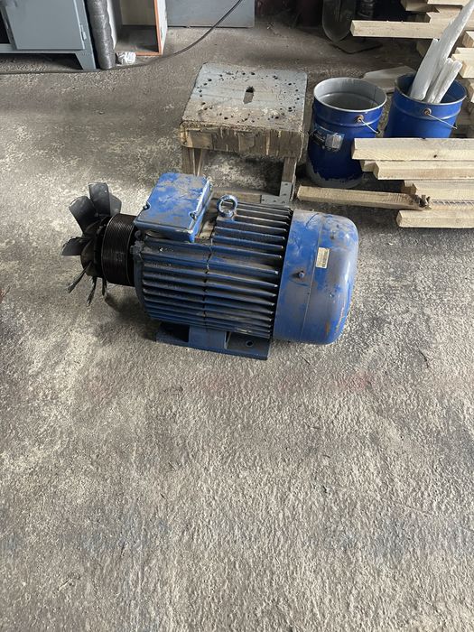 Продается электродвигатель АД200М2 37квт 3000 об/мин