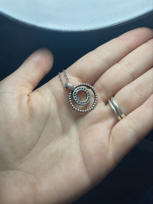 Colier Pandora cu pandantiv