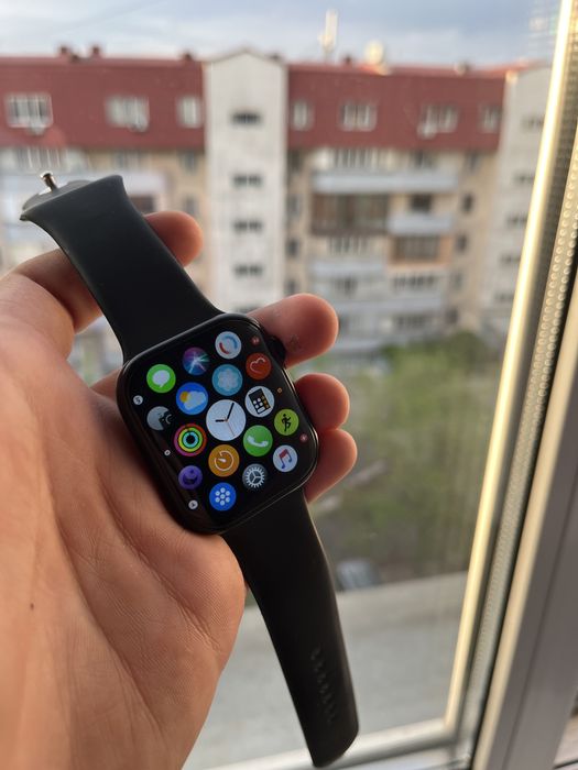 Продам смарт часы hoco y12