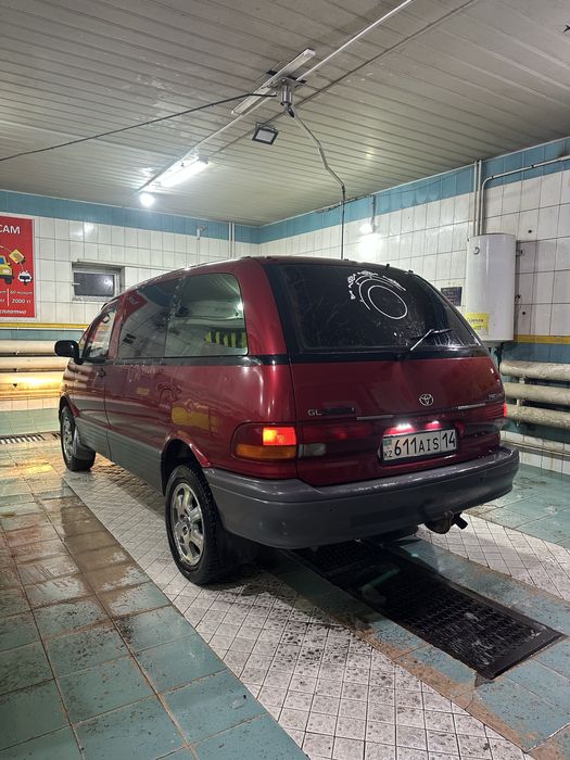 Продам Toyota Previa