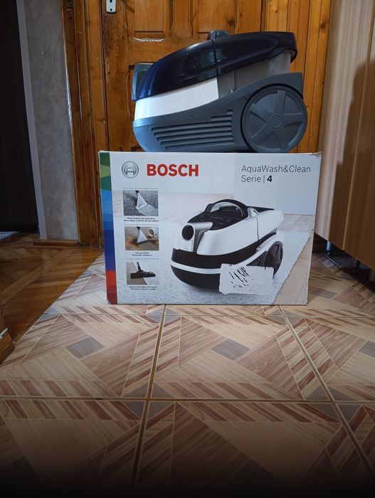 aspirator Bosch aquawash&clean serie 4