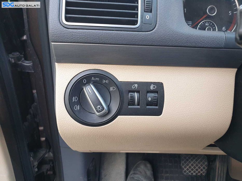 Bloc Lumini cu Functia Auto si Proiectoare Volkswagen Touran 1T3 2010 - 2015 [C8093]