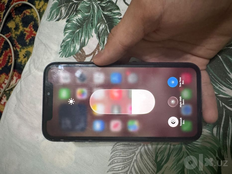 Iphone 11 хорошее состояние