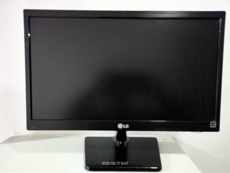 Продам мониторы LG и Samsung.