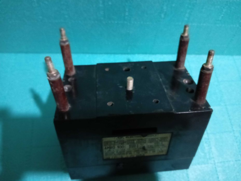 intrerupator usol  (pentru baterii, panouri solare) amro 100