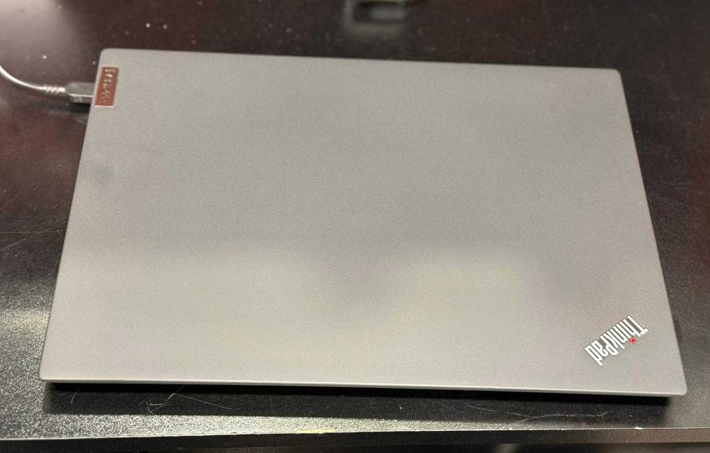 HOPE AMANET P2 - Thinkpad T14S Gen 2 / intel Core i7 gen 11 /256GB SSD