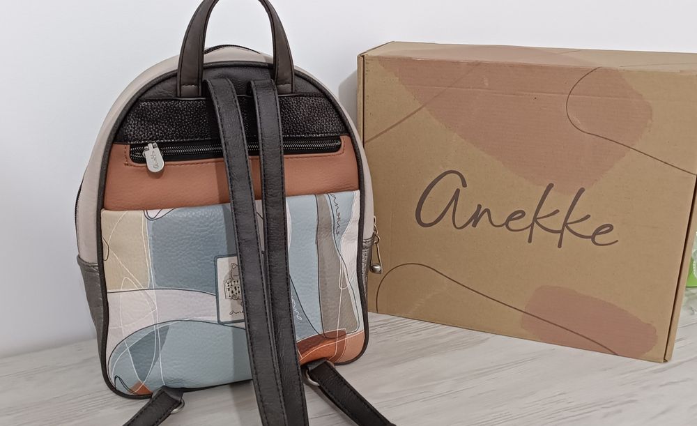 Уникална нова дамска раница Anekke