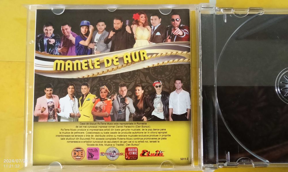 Coperti și carcase de casete si de CD-uri.